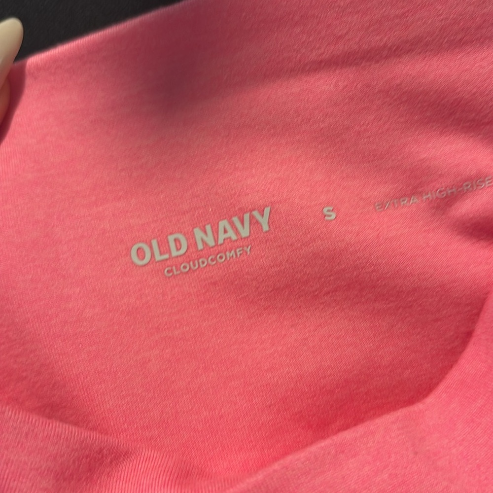 Old Navy Extra High-Rise criss cross waist 6 inch bike shorts pink size s NWT - Picture 4 of 4
